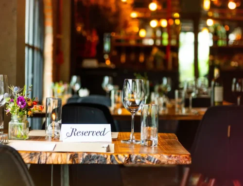 Which Seafood Restaurants in Mystic Accept Reservations for Your Next Meal by the Water